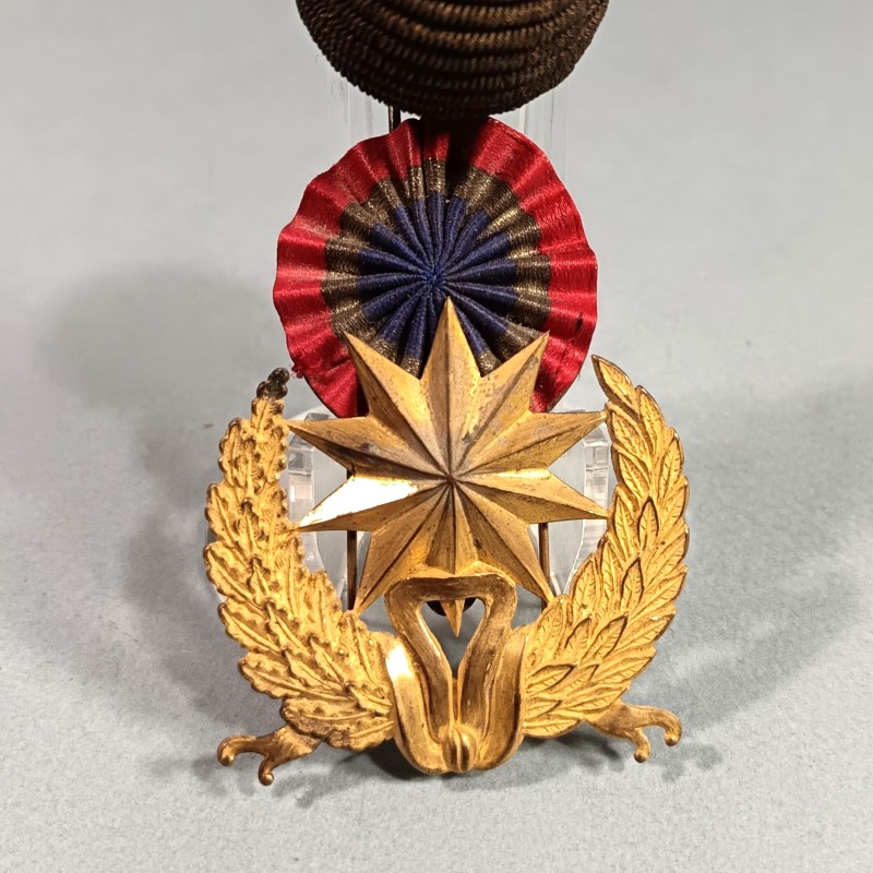 ATTRIBUT OU INSIGNE ET POMPON DE KEPI D'OFFICIERS ET ADJUDANTS MODELE 1886 OFFICIER DU SERVICE DE SANTE DES ARMEES